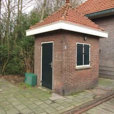 Weegbrug met weeghuisje