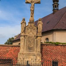 Kříž ve Sloupnici u kostela sv. Mikuláše