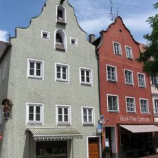 Wohn- und Geschäftshaus