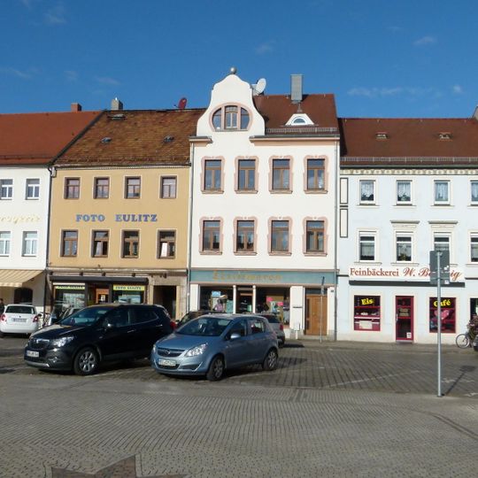 Wohnhaus in geschlossener Bebauung Markt 10