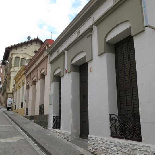 Cases annexes a Can Roig i Torres