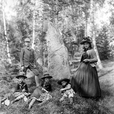 Uppland Runic Inscription 107