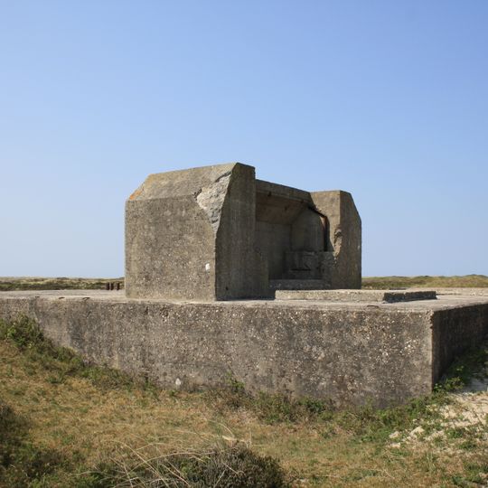 Batterij Den Hoorn: voormalige geschutopstelling met munitiedepot, munitielift en afwachtingsruimte voor manschappen