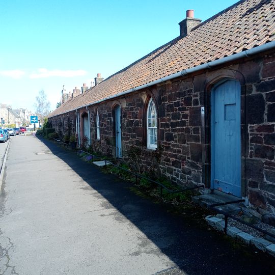 Aberlady, High Street, 4-5 Red Row