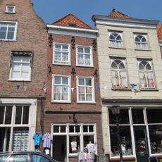 Rogstraat 8, Grave