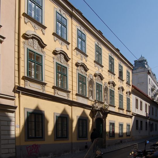 Stiftgasse 10