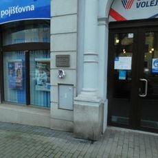 Pamětní deska Františka Horáka na domě Bělohorská 269/19 na Břevnově