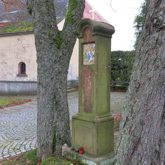 Kaplička V. zastavení křížové cesty v Nové Pace