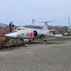 F-104