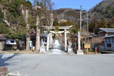 Entrance 1