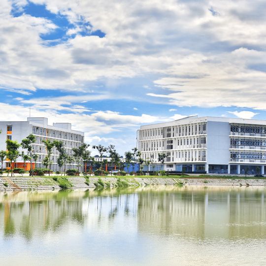 FPT University