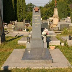 Pomník padlým v Lukové na hřbitově