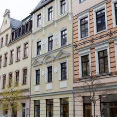 Mietshaus in geschlossener Bebauung Hauptstraße 30