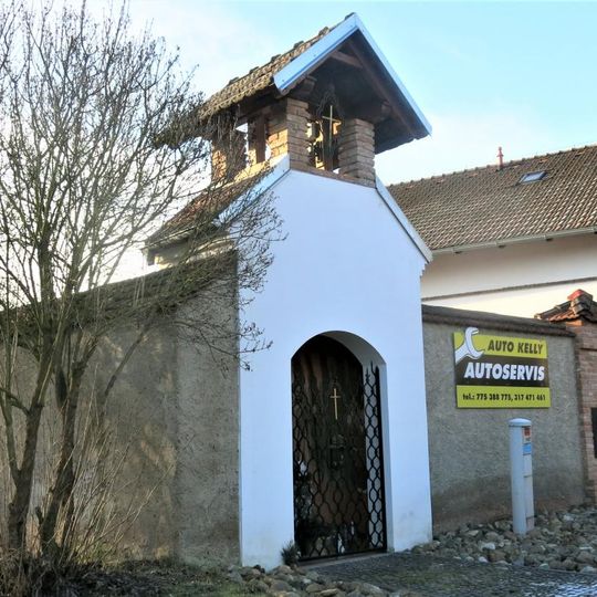 Kaplička u domu 9 v Podlešíně