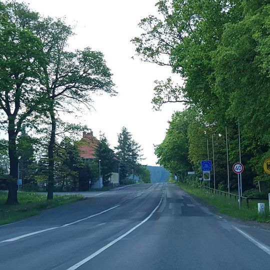 Rundplatz mit Kursächsische Postmeilensäule