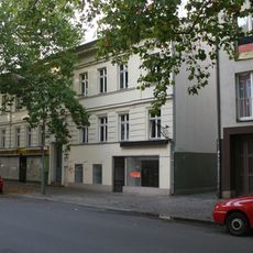 Wohnhaus mit Seitengebäude Adamstraße 8