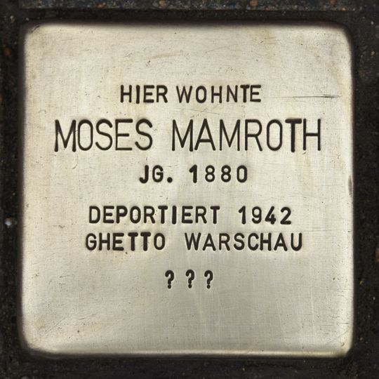 Stolperstein en memoria de Moses Mamroth
