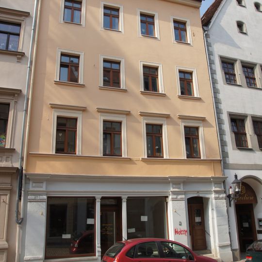 Ladenzone und Haustür Weingasse 7