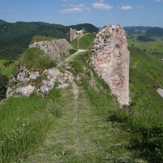 Kamenica Castle