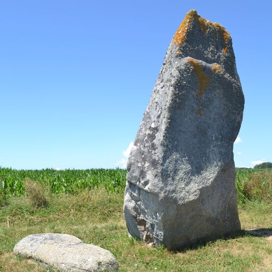 Menhir de Courégant