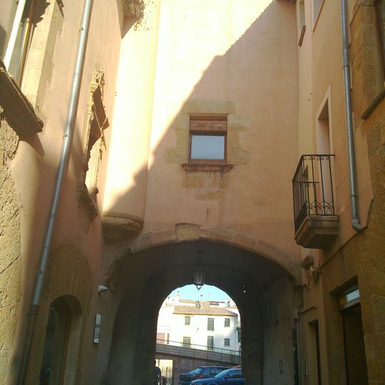 Muralla de l'antic nucli de la Bisbal