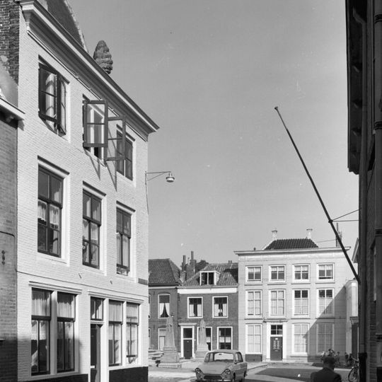 Oostkerkplein 12, Middelburg