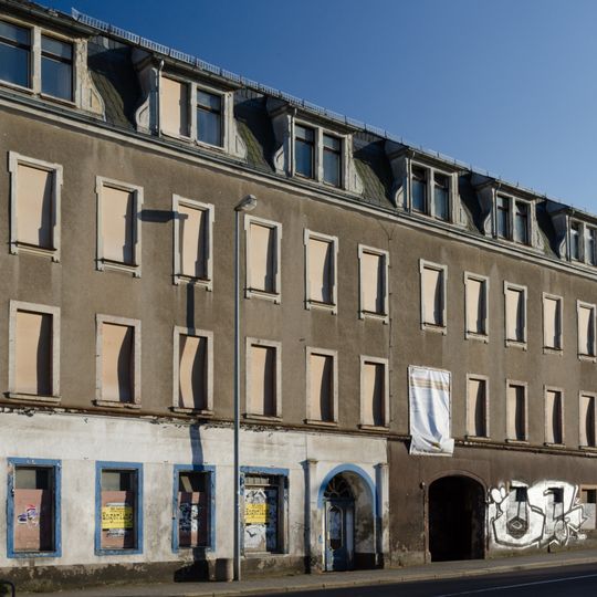 Ehemaliges Hotel in halboffener Bebauung Technikumplatz 1a