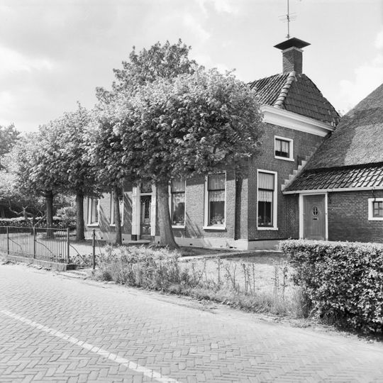 Lageweg 49-51, Noordlaren