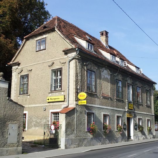 Gasthaus Zum weißen Kreuz mit Nebengebäude