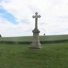 Kamenný kříž na jižním okraji Podlesic