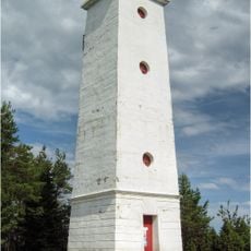 Hiiessaare lighthouse