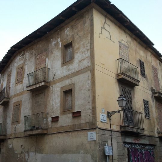 Edificio "Can Serra"