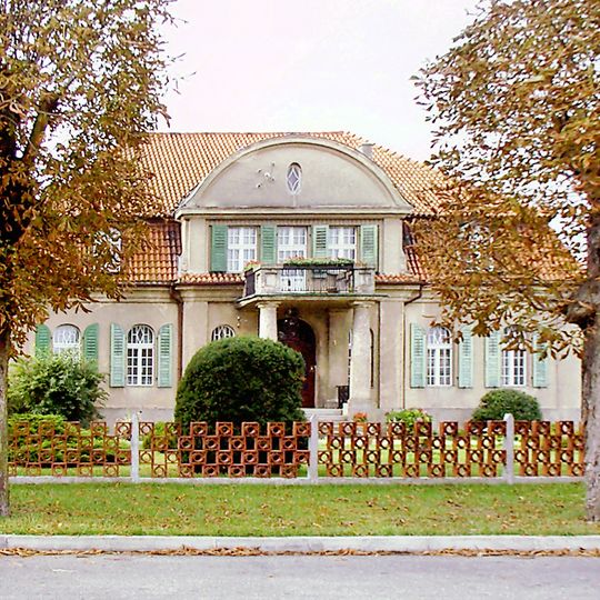 Plebania w Smolicach