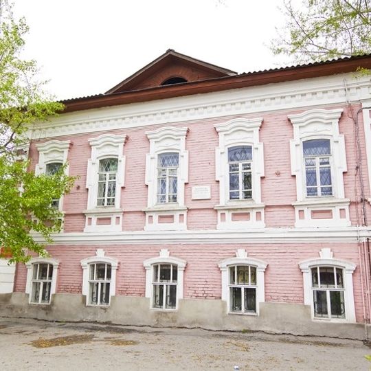 Здание Лесной школы