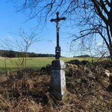 Kříž východně od Familie