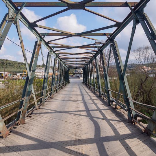 Metal bridge, Perama