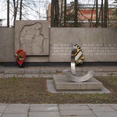 Братская могила бойцов Красной армии, рабочих и жителей Колпино, погибших и умерших в 1941-1942 гг. (Колпино)