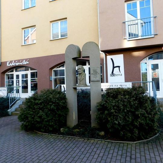 Pomník Emila Kolbena ve Stránčicích