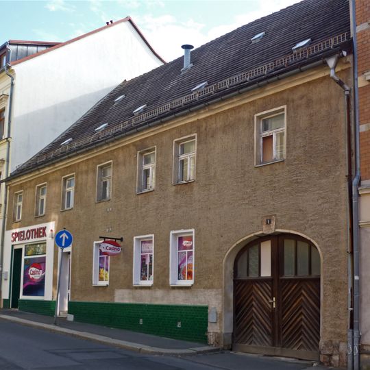 Wohnhaus in geschlossener Bebauung Pirnaer Straße 1